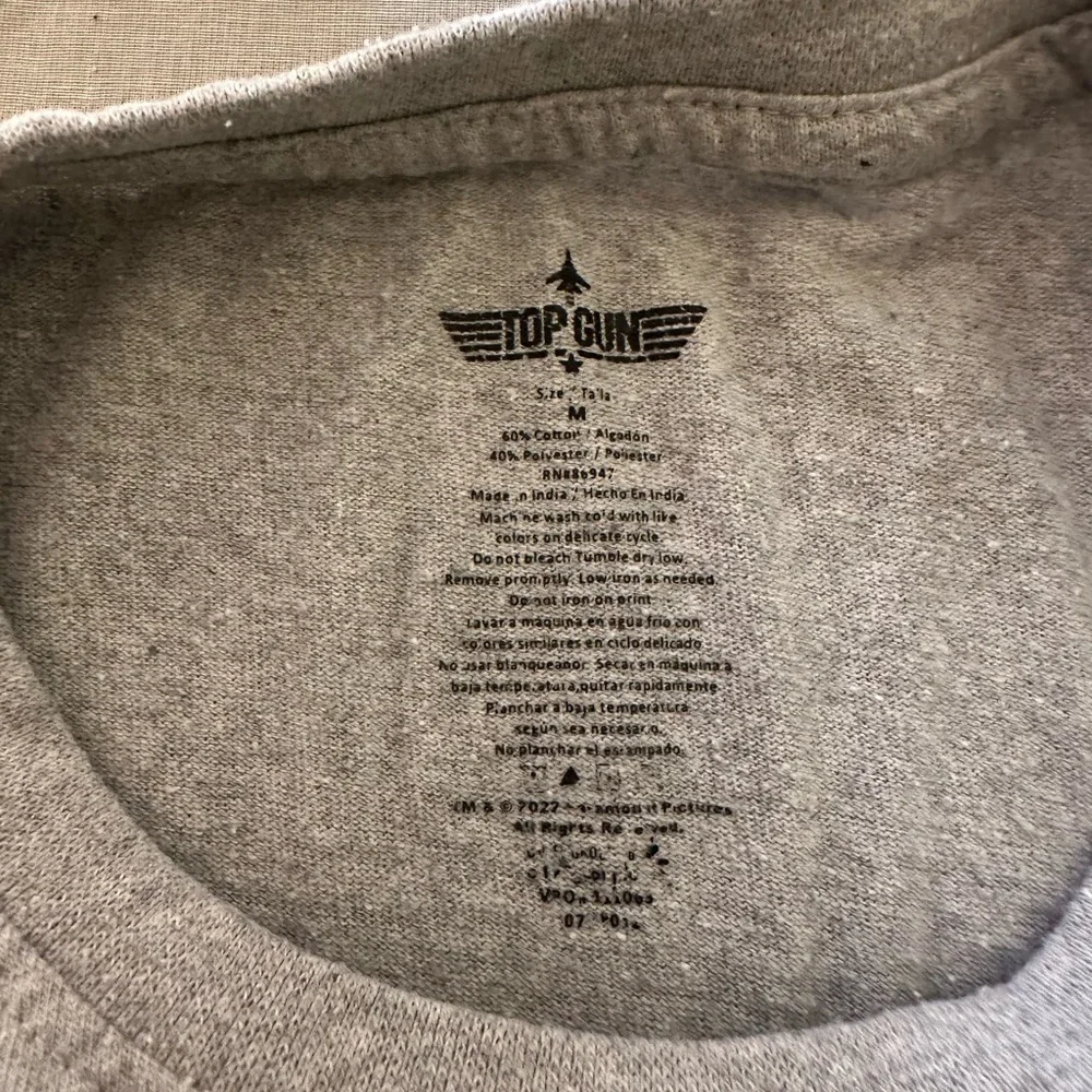 Top Gun Grey Print T-Shirt Size: Medium - Picture 4 of 5